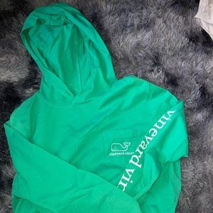 Vineyard Vines hooded t shirt.  Never worn.  Size Xs